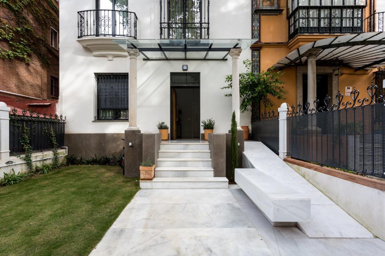 Apartamentos Rg Plaza De Espana Seville Exterior photo