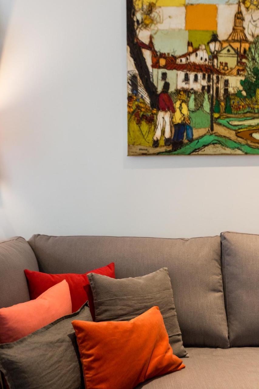 Apartamentos Rg Plaza De Espana Seville Exterior photo